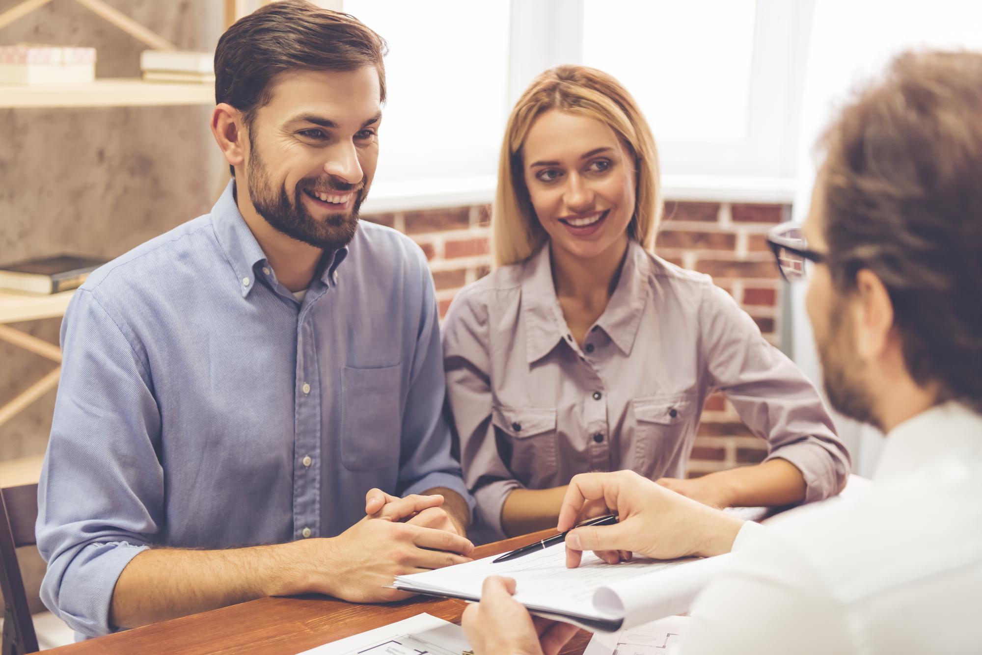 Experienced lawyer providing family law consultation on inheritance and succession matters
